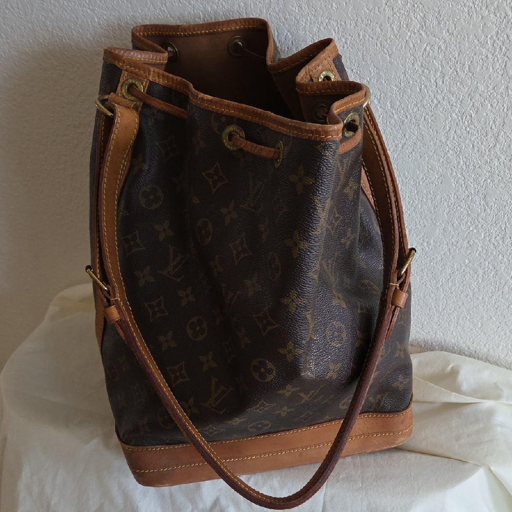 Louis Vuitton Noe Brown Monogram Bucket Bag with Tan Trim